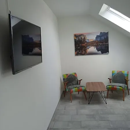 Frei 3 Apartment